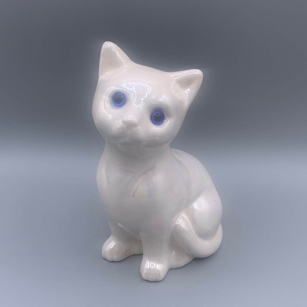 Vintage Ceramic White Iridescent Cat Figurine Blue Eyes